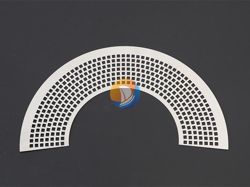Arched etched-metal screen · AP-023