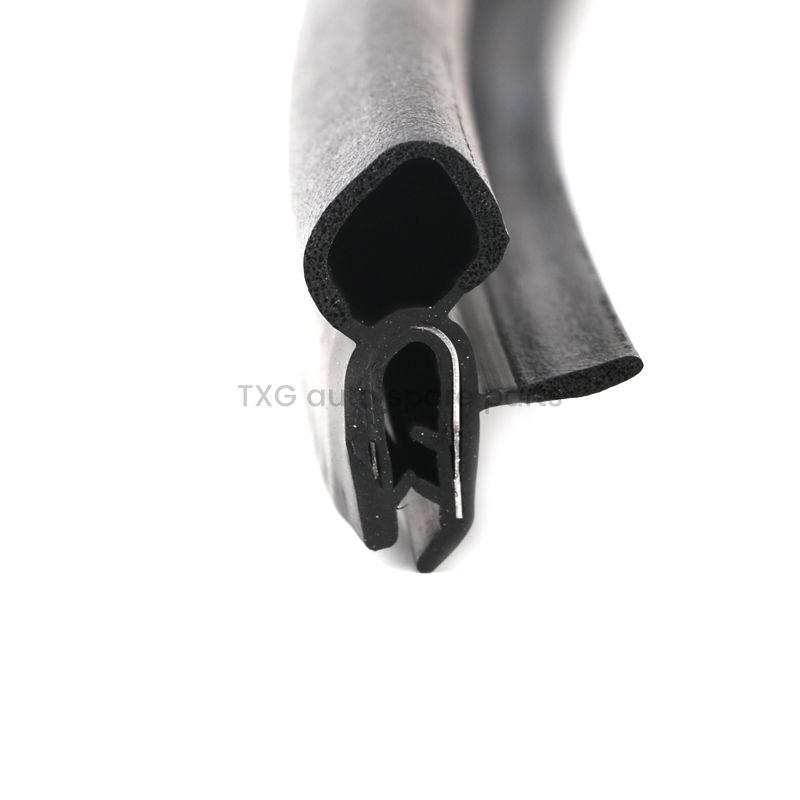 Window pinch seal with side fin and small hollow bulb · QP-049