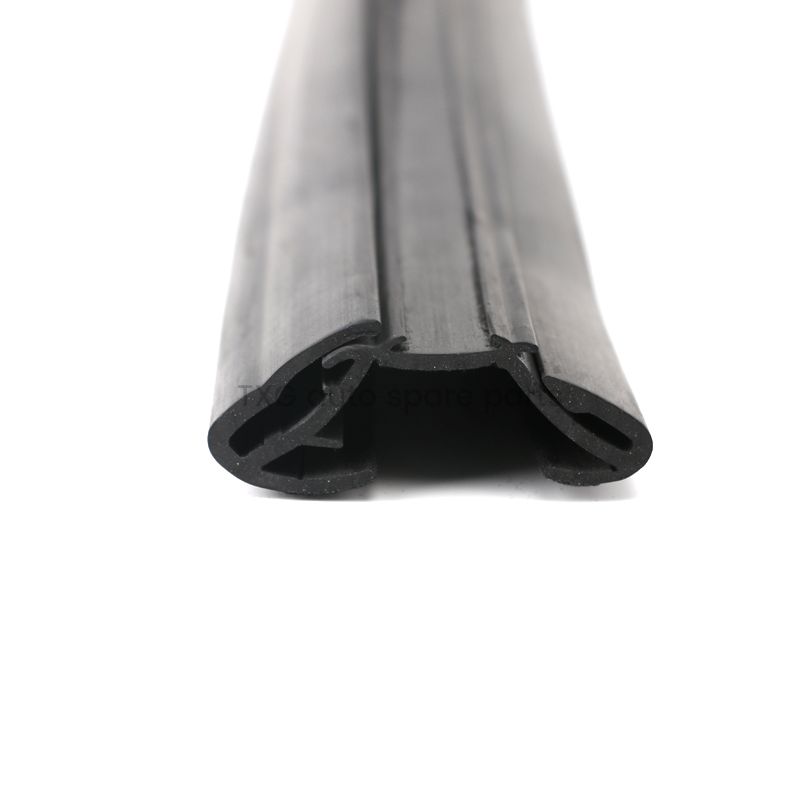 Windscreen sealing profile with flared skirt · QP-051