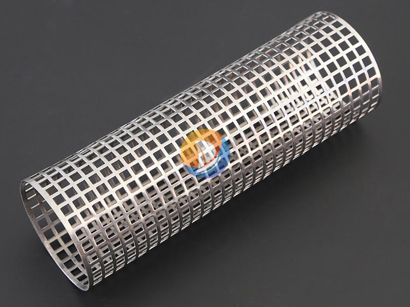 Filter tube with etched square openings · AP-033
