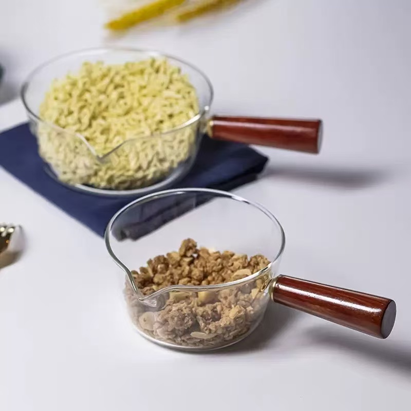 Glass saucepan with long wooden handle · HJ-044