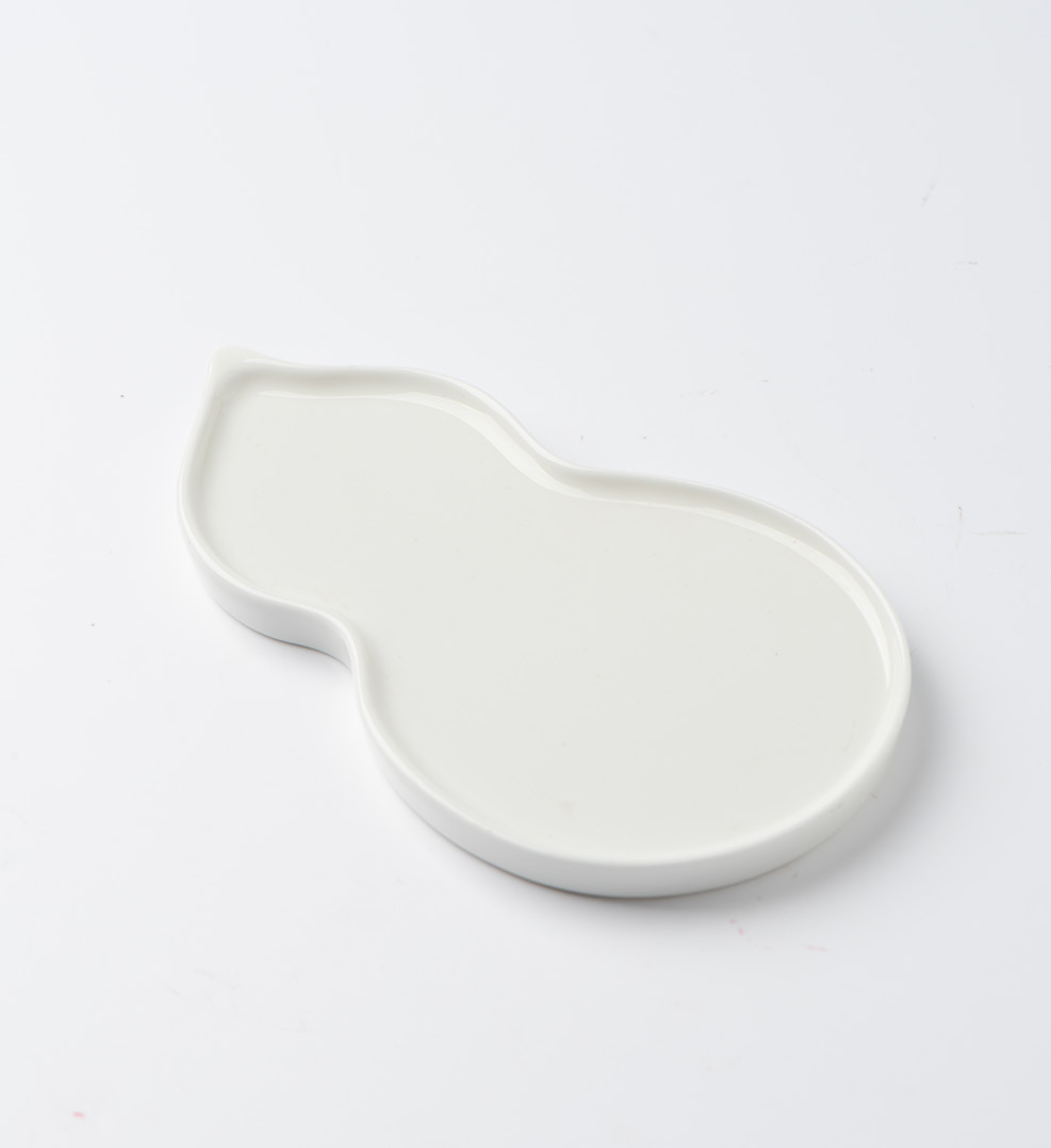 Gourd-outline porcelain tea tray · TS-075