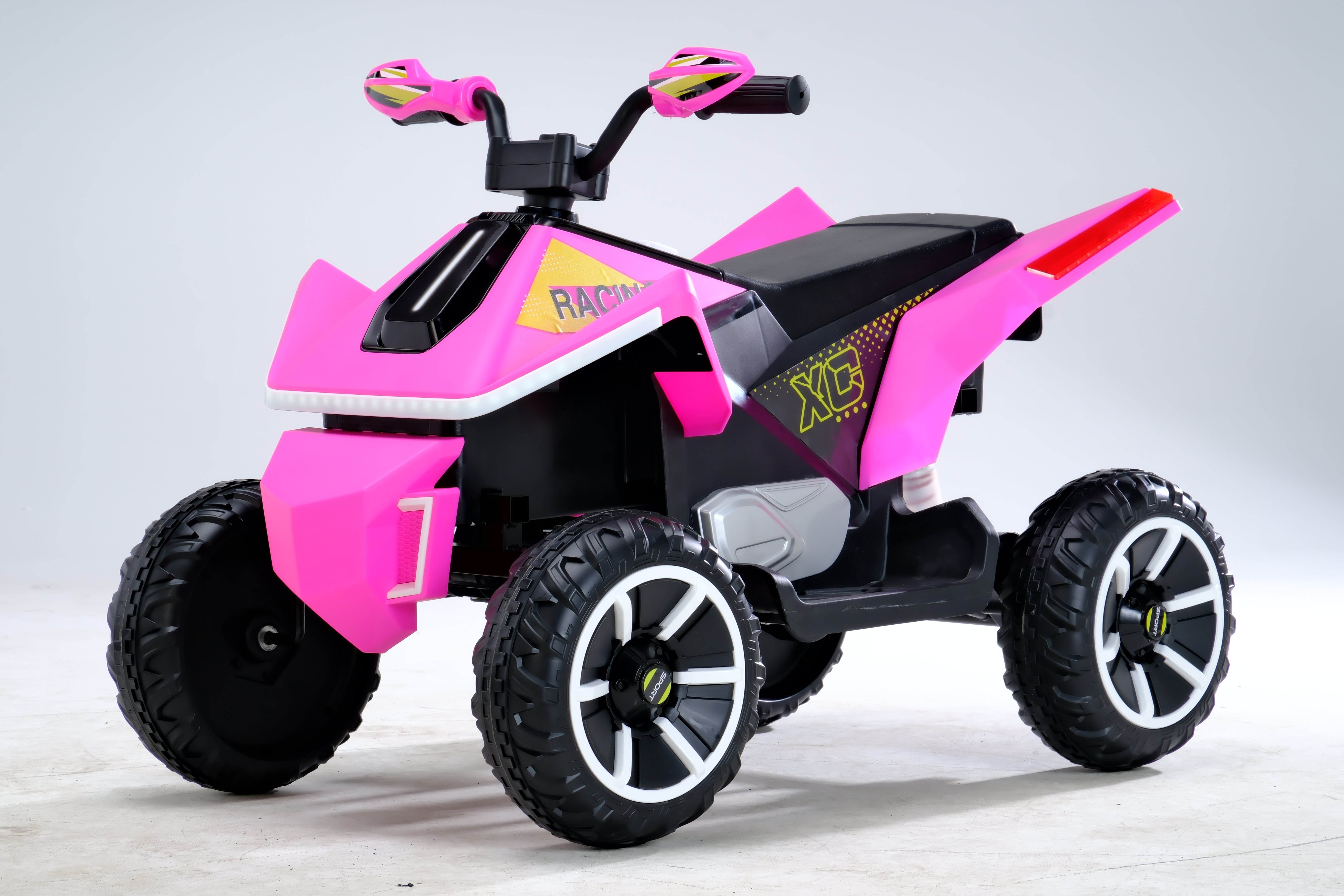 Handlebar electric quad toy with raised rear seat profile · PX-091