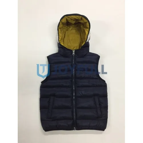 Children’s hooded vest with two large patch pockets · FS-071