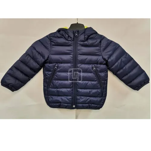 Short hooded children’s jacket with horizontal quilting · FS-077