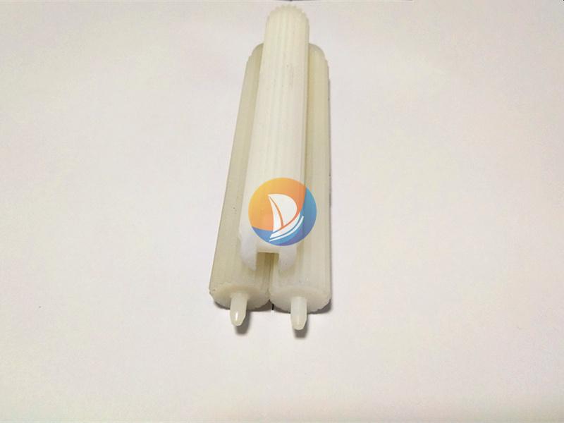 Plastic support core for airless spray filters · AP-030
