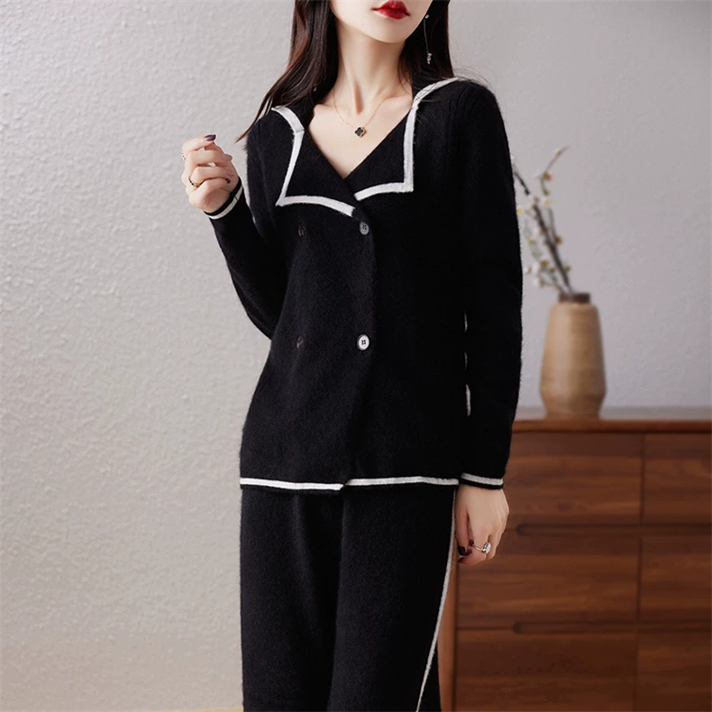 Knit jacket-and-trouser set with piped collar · QH-084
