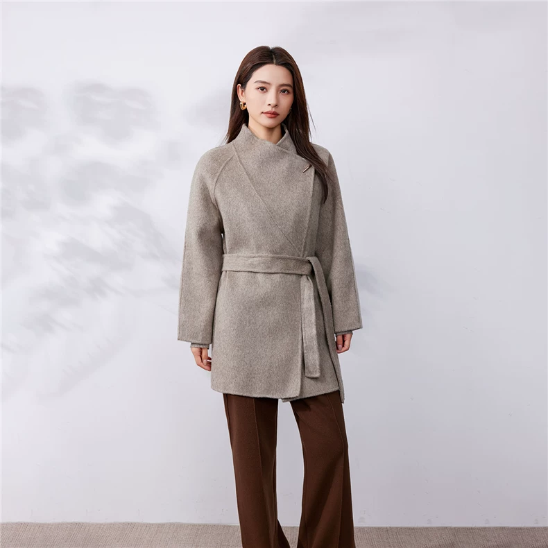 Mid-length offset-front jacket with side tie · QH-047