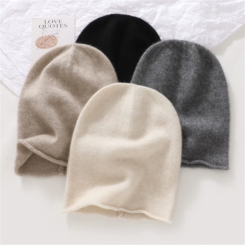 Plain-knit beanie without turn-up cuff · QH-090