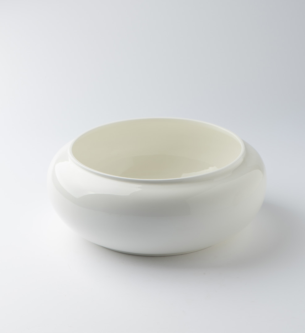 Wide-mouth rounded porcelain desk pot · TS-042