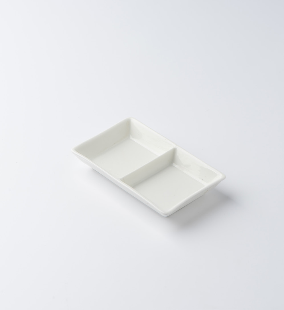 Rectangular porcelain condiment dish with two compartments · TS-084
