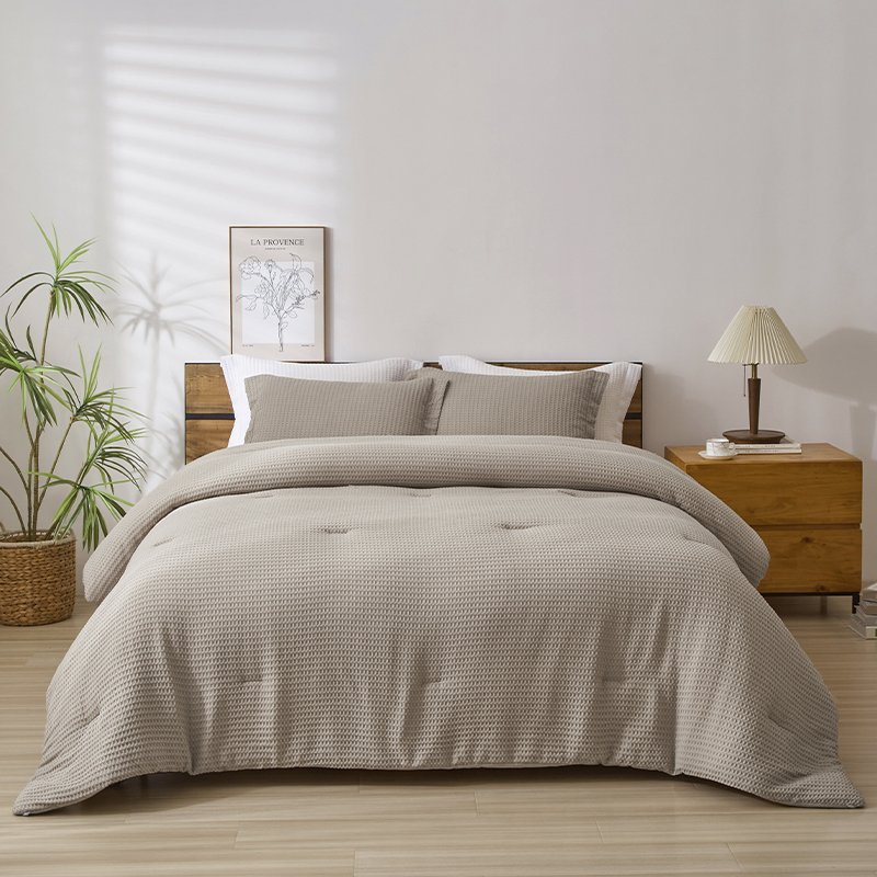 Waffle comforter without square quilting · GY-045