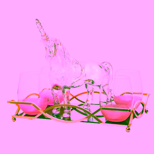 Unicorn-shaped glass decanter · HJ-079