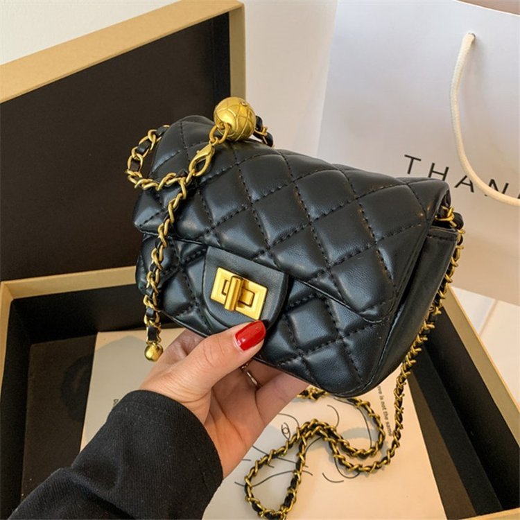 Micro quilted chain bag with square clasp · BG-032
