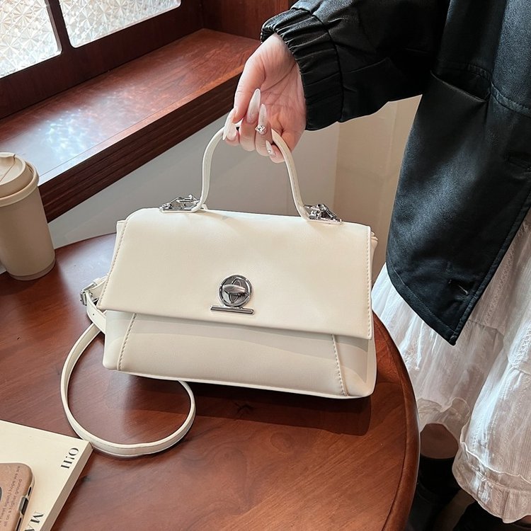 Top-handle box bag with straight flap · BG-027