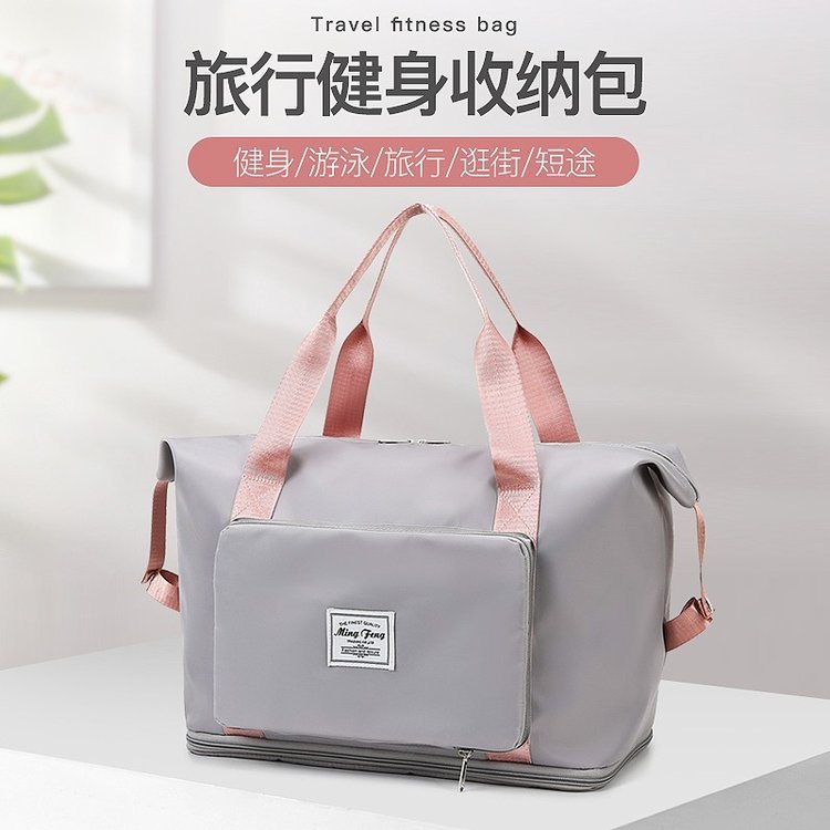 Travel tote with horizontal front zipped pocket · BG-084