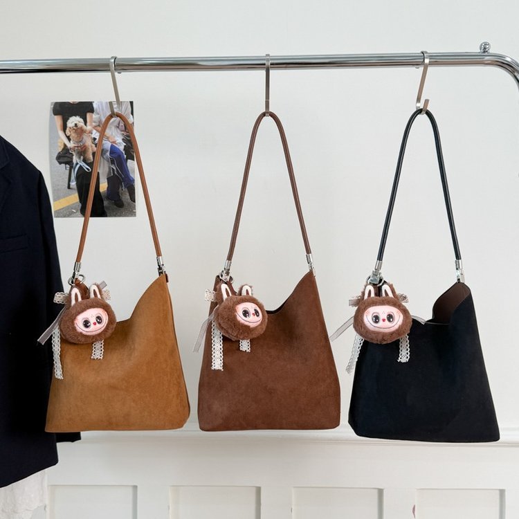 Flat tall shoulder bag · BG-065