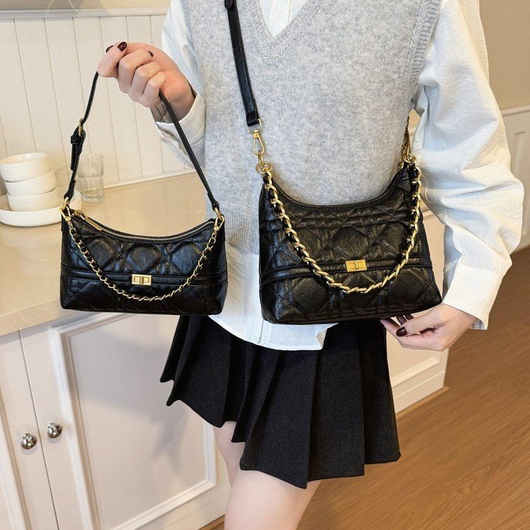 Quilted envelope-flap chain shoulder bag · BG-022