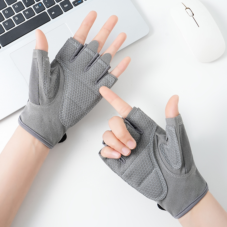 Grey wrist-support training gloves · HB29-ARI-09